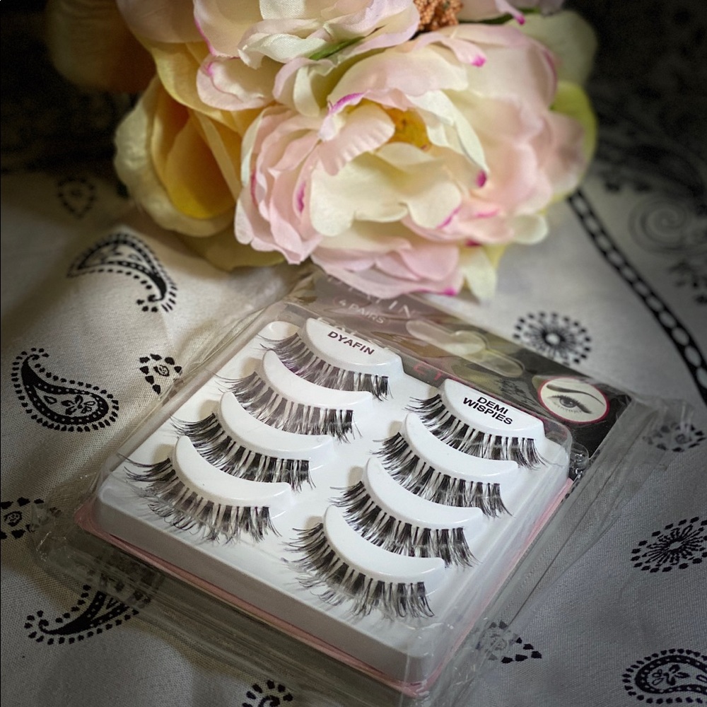 Natural Whispies Eyelashes